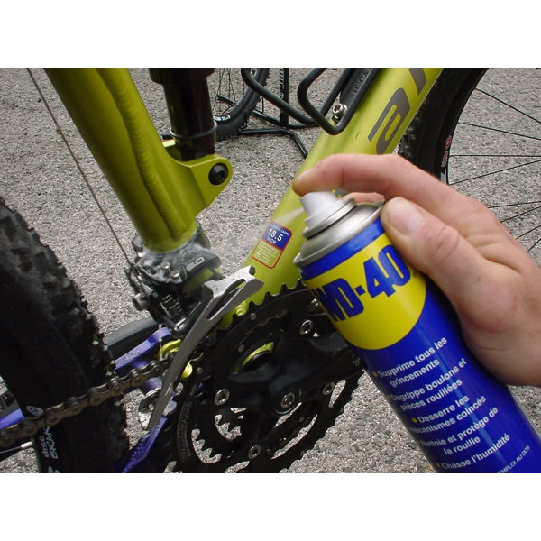 WD 40 - Dégraissant - Multifonction - Sans silicone - Avec embout - 200ml