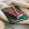 Carnet - 9x14cm - 100 pages blanches - Couverture tartan rouge - Miquelrius