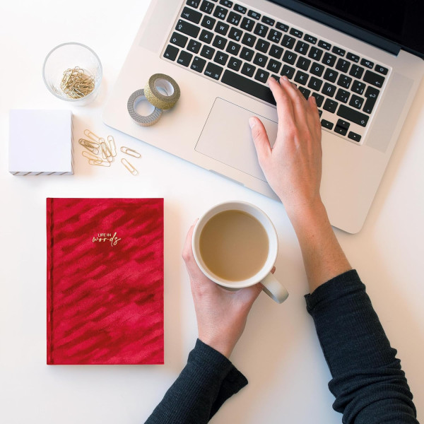 Carnet - A5 - Couverture tissu effet velours - Rouge - 80 feuilles blanches - Miquelrius