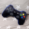 Coussin - Manette de jeu vidéo - Doux - Décoration originale - 35x11,5x8cm