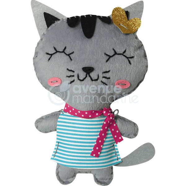 photo-Personnage en feutrine - A coudre - Tina le chat - Kit complet - Dès 6 ans