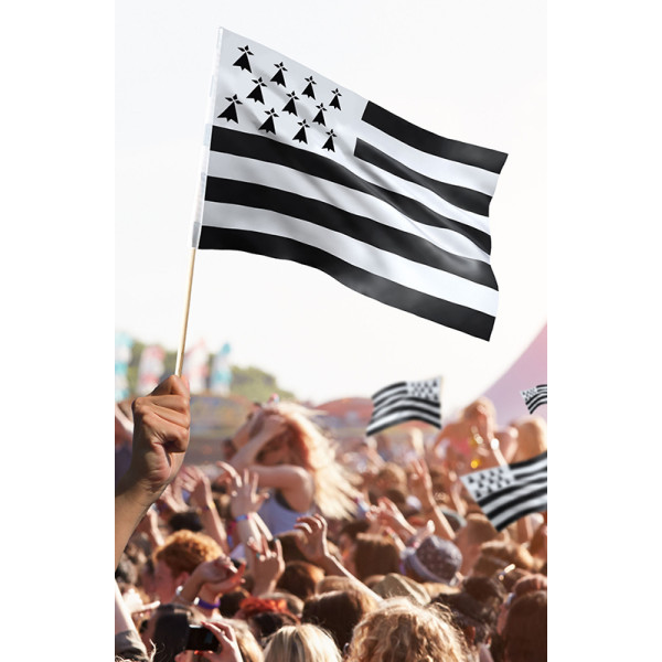 Petit drapeau breton - 30x45cm - Manche en bois - Tissus - Bretagne