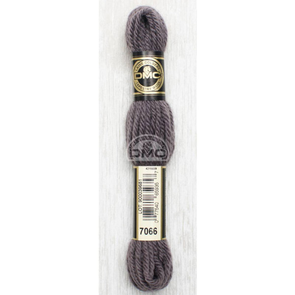 photo-Fil de laine - DMC - Laine Colbert - 100% laine - Gris ombre foncé - 7066 - Canevas