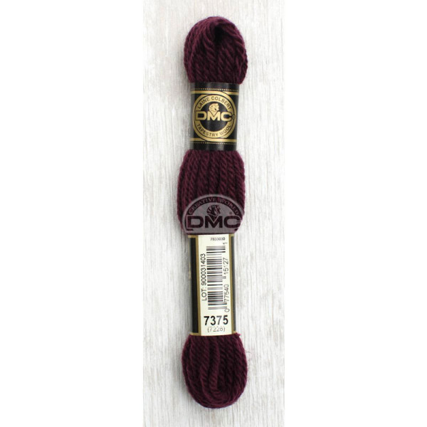 photo-Fil de laine - DMC - Laine Colbert - 100% laine - Prune - 7375 - Canevas