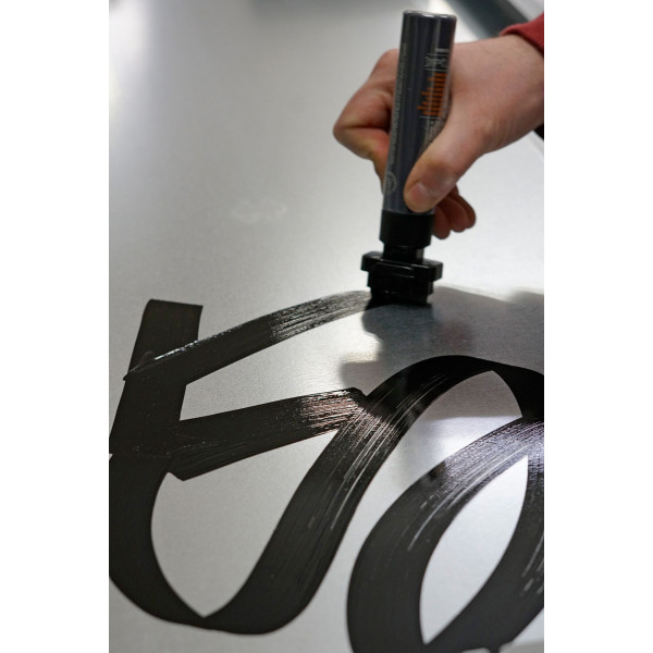 Marqueur - Acrylique - Argent - Pointe extra-large 30mm - Montana Cans - Street-art