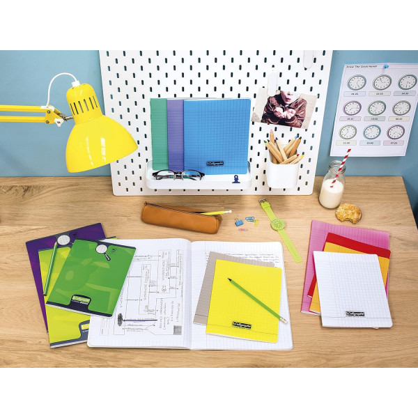 Cahier - Index - 4 en 1 - 17x22cm - Grands carreaux - 96 pages - Couverture polypro - Sans spirale - Clairefontaine