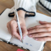 Stylo à bille - Encre bleue - Pointe large - Corps gris - Rétractable - Schneider Slider Rave